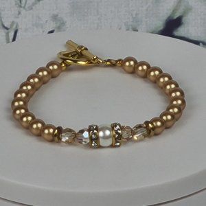 Elegant Gold Bracelet